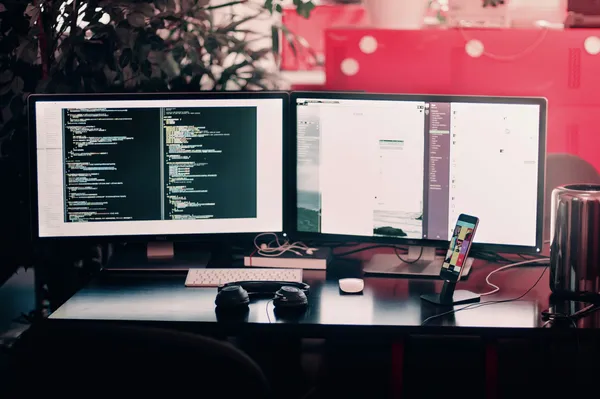 Dezvoltare Software Personalizat